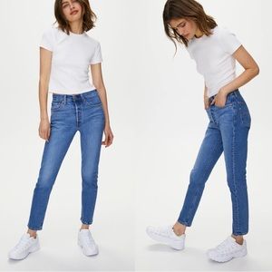 Aritzia Levi's Wedgie Skinny Dark Wash Jeans in Jive Ship